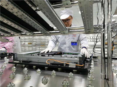 產業“川”透力·非常5+1①丨四川首個萬億級產業即將誕生，它是如何煉成的？——聚焦電子產品及元器件研發